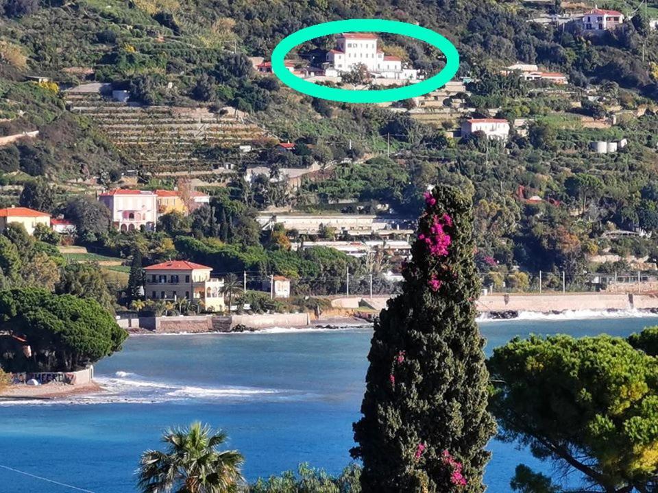 Romantic Casa Lorenzina Affittacamere Ventimiglia Exterior foto