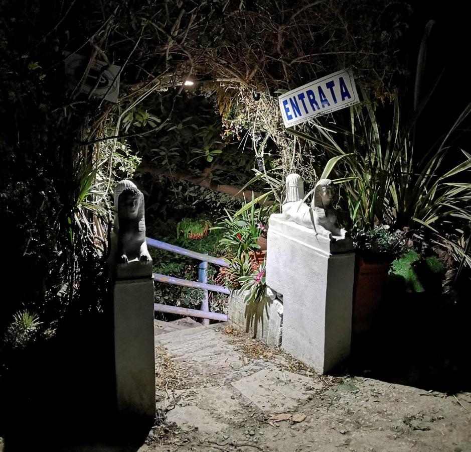 Romantic Casa Lorenzina Affittacamere Ventimiglia Exterior foto